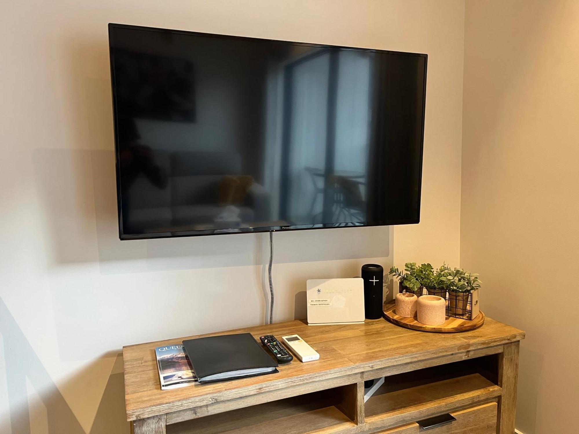 Queenstown Central - Walk To Town - Free Parking - Wifi And Smart Tv - Gym Exterior photo